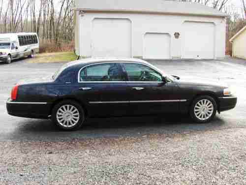 2004 Lincoln Town Car Ultimate Sedan 4-Door 4.6L, US $4,500.00, image 5