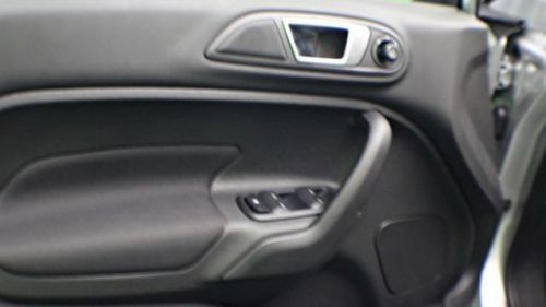 2014 ford fiesta se