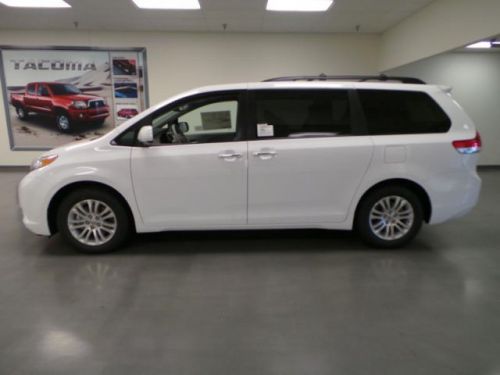 2014 toyota sienna xle