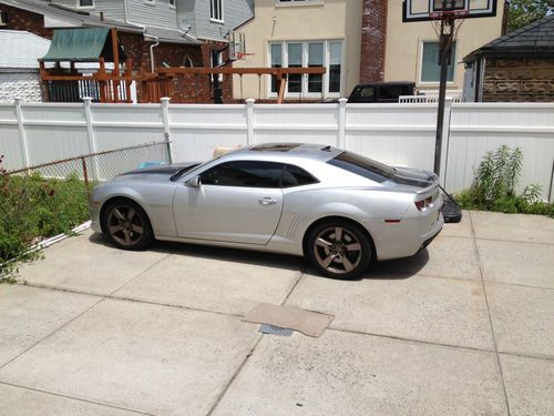 2010 chevrolet camaro 2ss coupe 2-door 6.2l