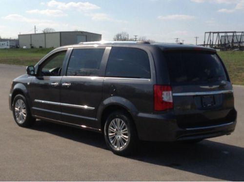 2014 chrysler town & country touring-l