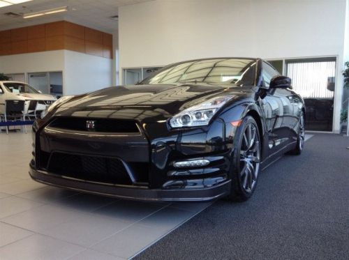 2015 nissan gt-r premium