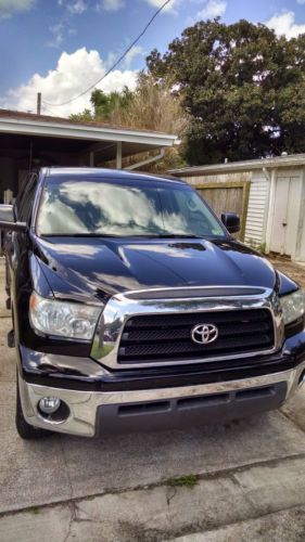 2008 toyota tundra crewmax  4-door 5.7l 82k miles- black-ext tan-int