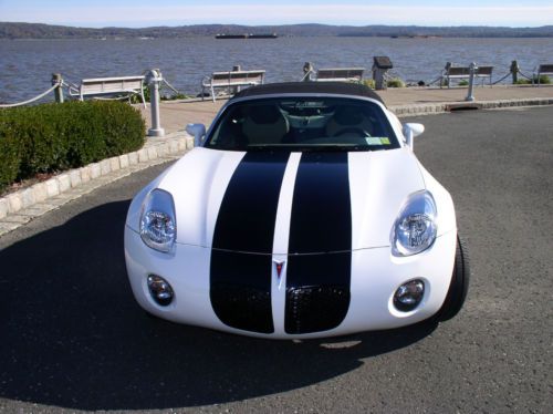 2006 pontiac solstice base convertible 2-door 2.4l