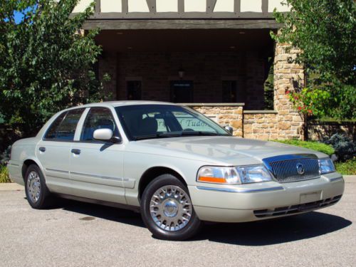 2004 mercury grand marquis gs leather, only 88k miles (ford crown victoria twin)