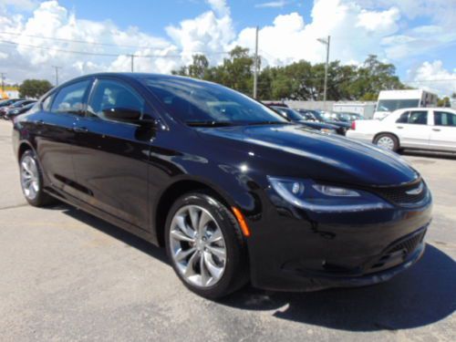 $7,500 off *brand new 2015* chrysler 200 awd 9-speed 3.6 v6 &#034;s&#034; edition 4x4