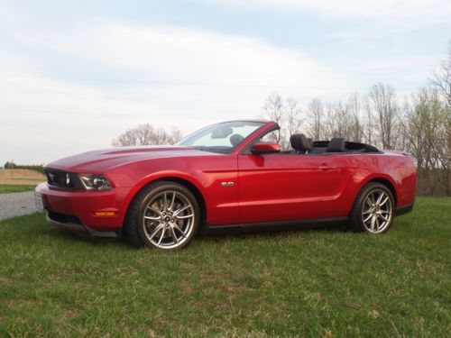 Gorgeous 2011 ford mustang gt premium convertible navigation brembo brakes!!