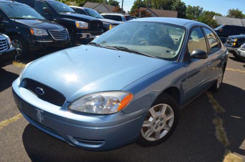 2005 ford taurus se runs good , no reserve