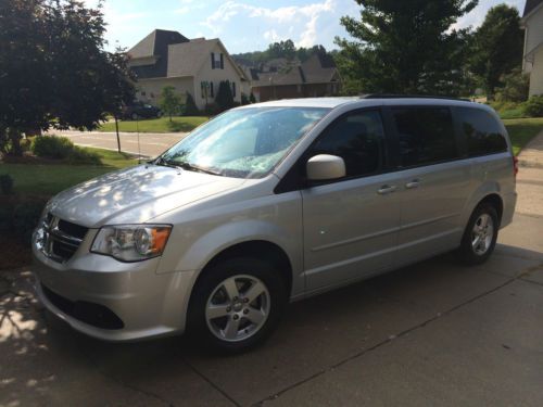 2011 dodge grand caravan mainstreet mini passenger van 4-door 3.6l