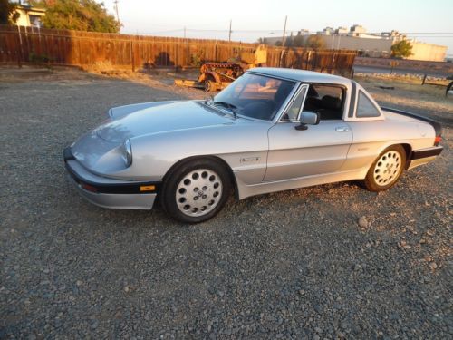 1989  alfa romeo spider roadster    convertible