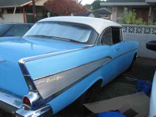 1957 chevy 2 dr hardtop, sbc v8, muncie 4 spd, holley carb,