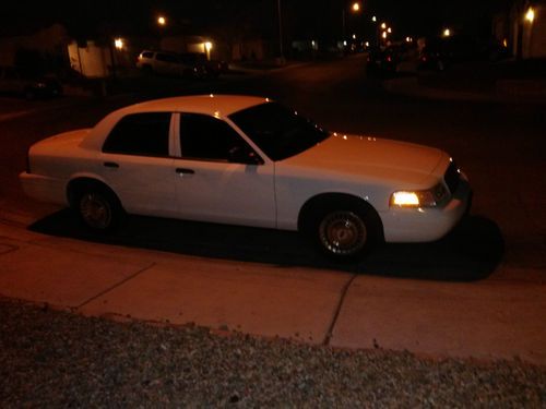 2002 ford crown victoria police interceptor sedan 4-door 4.6l