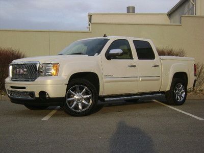 Like new one owner 2012 gmc sierra 1500 denali crew awd navigation dvd tonneau