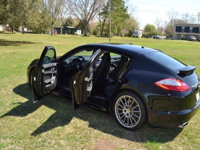 Porsche panamera platinum edition