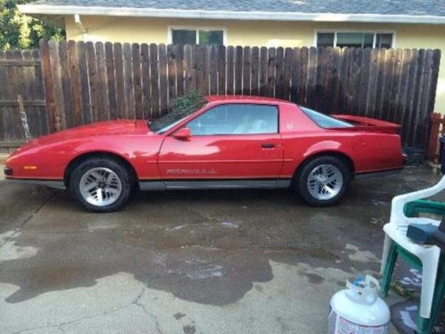 Pontiac - firebird - 8 - cylinder