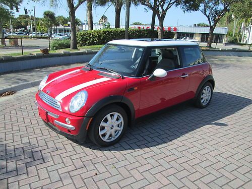 2003 mini cooper hatchback 5 speed 89k panoramic roof one owner fla car like new