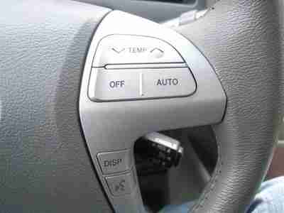 XLE Certified 2.5L Leather Moonroof JBL audio multi-CD Smart-Start option Alloys, image 20