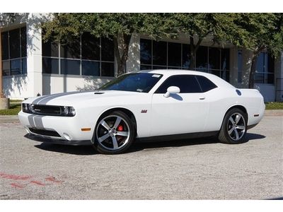 Srt8 392 new manual coupe 6.4l cd 20 x 9.0 aluminum wheels rear wheel drive abs