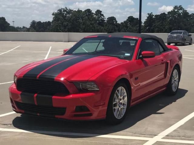 2014 ford mustang premium