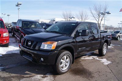 2012 titan pro-4x crew cab, 4x4, nav,dvd,sunroof,xm, tow, blk/blk, 11400 miles