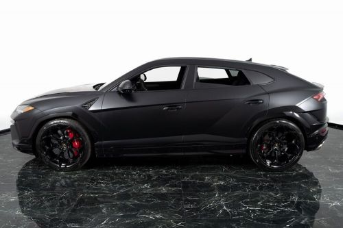 2023 lamborghini urus performante