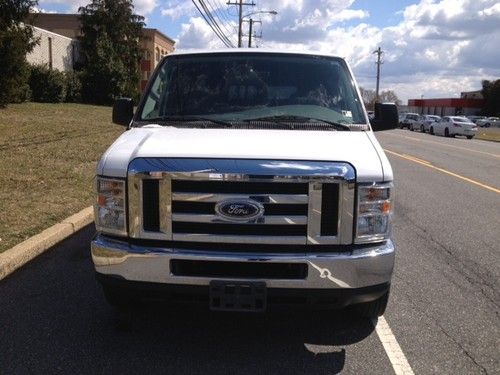 2008 ford e350  15 passengers van