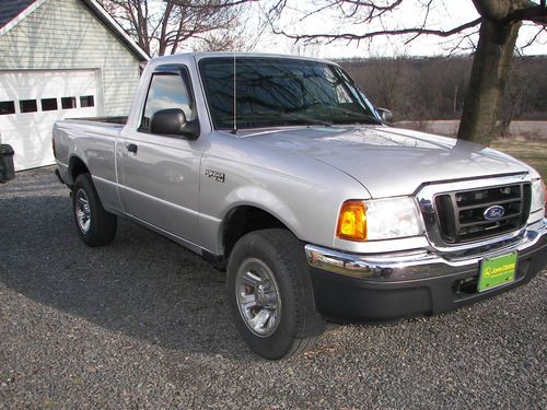 2004 ford ranger xlt. great little economical truck!