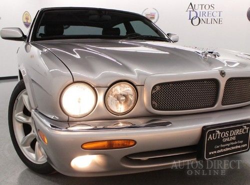 We finance 2000 jaguar xjr sc 4.0l 66k clean carfax navi mroof htsts sdeairbags