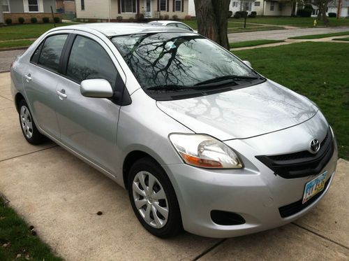 2007 toyota yaris s sedan 4-door 1.5l