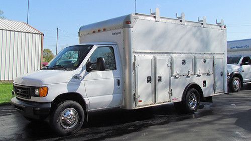 2004 ford e-450 super duty v10 with 159k miles -- clean and mechanically sound!
