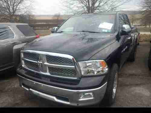 2011 Dodge Ram 1500 QUAD CAB AWD 4X4 LARAMIE (Leather Interior), image 2