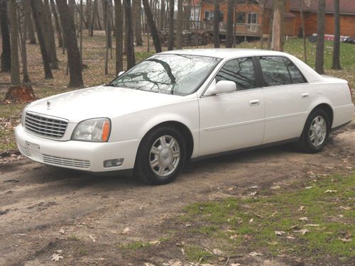 2003 white cadillac deville sedan 4-door 4.6l