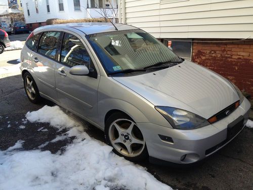 2003 ford focus svt hatchback 5-door 2.0l