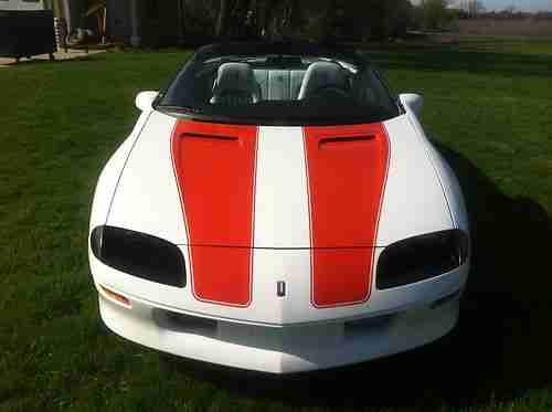 1997 Chevrolet Camaro Z28 30th Anniversary Edition Brickyard 400 Pace Car, image 2