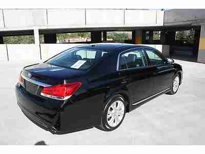 2012 Toyota Avalon Black on Black Leather LOW MILES Backup Camera NO RESERVE !!!, image 7