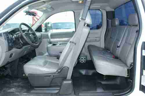 2008 Chevrolet Silverado 2500 HD 4X4 4WD WT Extended Cab Pickup 4-Door 6.0L, image 13