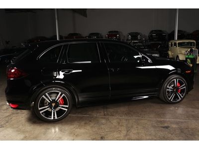 550 Horsepower..Black/Red Interior..Sport Design Pkg..Burmester..Can EXPORT!, US $164,695.00, image 3