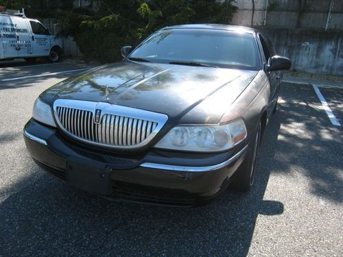 2004 lincoln town car executive "l" series black on black cheap car good runner