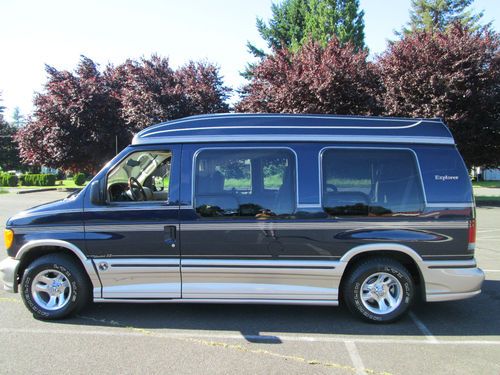 2004 ford e150 econo  recreational explorer limited se van...9,000 actual miles