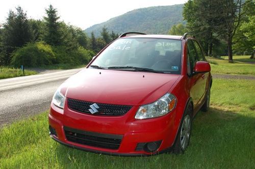 2010 suzuki sx4 base hatchback 4-door  great car! very nice shape! no reserve