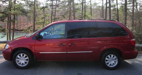 No reserve! luxury van minivan loaded! leather tv dvd southern no rust caravan