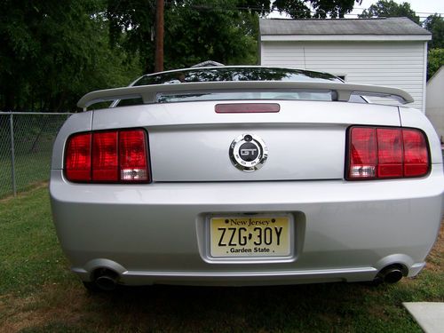2006 Ford Mustang GT Coupe 2-Door 4.6L, image 5