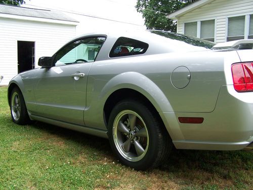 2006 Ford Mustang GT Coupe 2-Door 4.6L, image 8