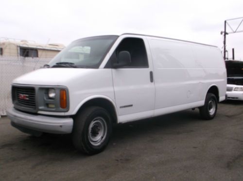 2002 gmc savana, no reserve