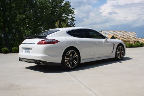 2011 porsche panamera turbo hatchback 4-door 4.8l carrara white/beig burmeister!