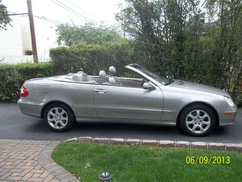 2004 mercedes-benz clk320 base convertible 2-door 3.2l