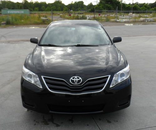 2010 toyota camry le