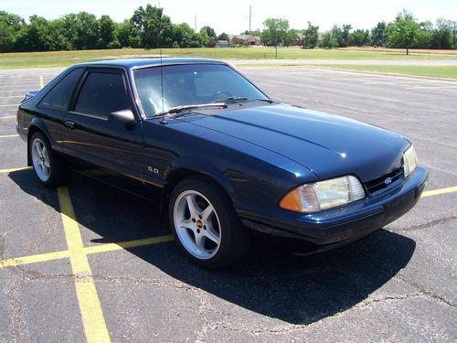 Ford Mustang 1992 lx 5.0,low miles and super clean, image 2