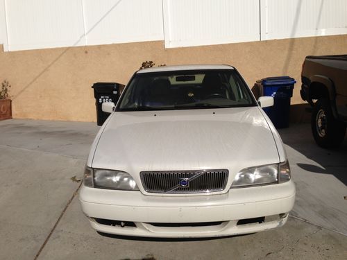 1999 volvo s70 base sedan 4-door 2.4l