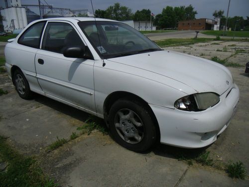 1998 hyundai accent gs hatchback 3-door 1.5l